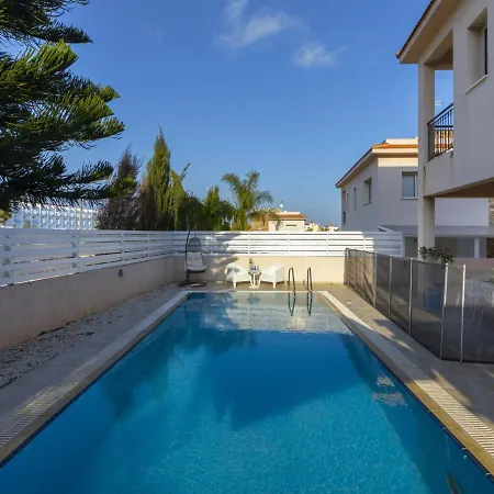 Вилла The Ultimate Guide To Renting Your Luxury 3 Bedroom With Private Pool, 1452