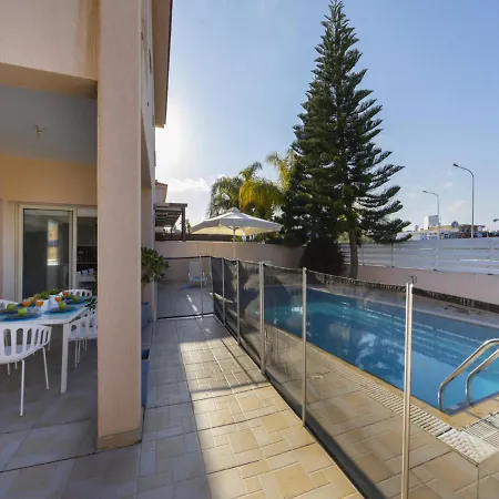 The Ultimate Guide To Renting Your Luxury 3 Bedroom With Private Pool, 1452 * Протарас