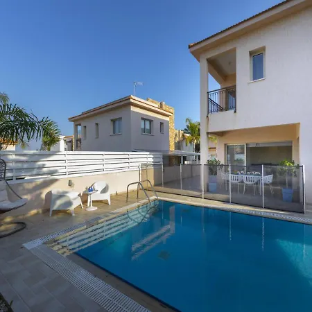 The Ultimate Guide To Renting Your Luxury 3 Bedroom With Private Pool, 1452 * Протарас